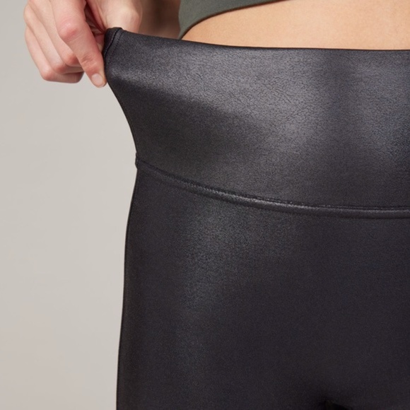 Spanx Faux Leather Leggings in Black Size XL - Picture 8 of 9